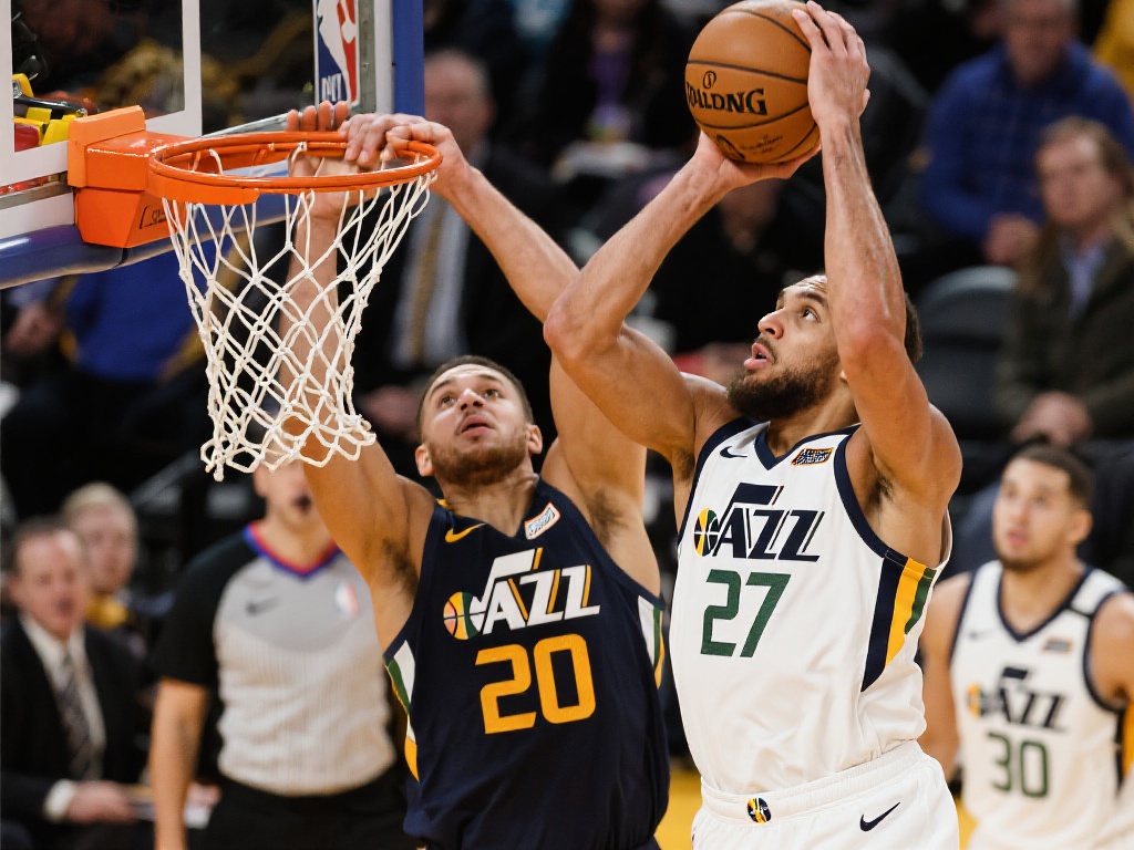 在主场通过 在主场通过